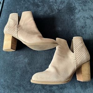 Steve Madden Taupe Boots, Size 11